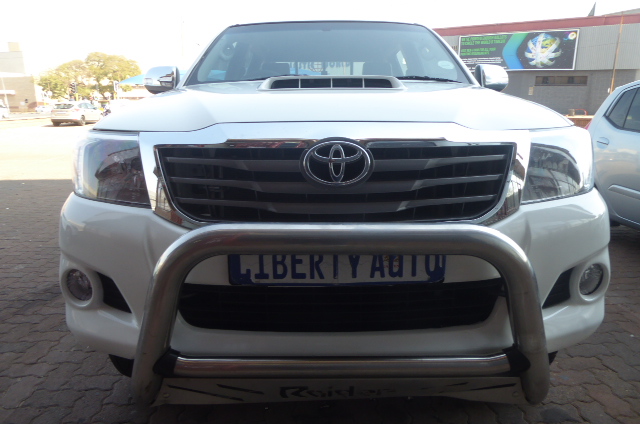 2015 #Toyota #Hilux 3.0 #D4D #Legend45 #Auto #DoubleCab #Raider 155,000km #Automatic